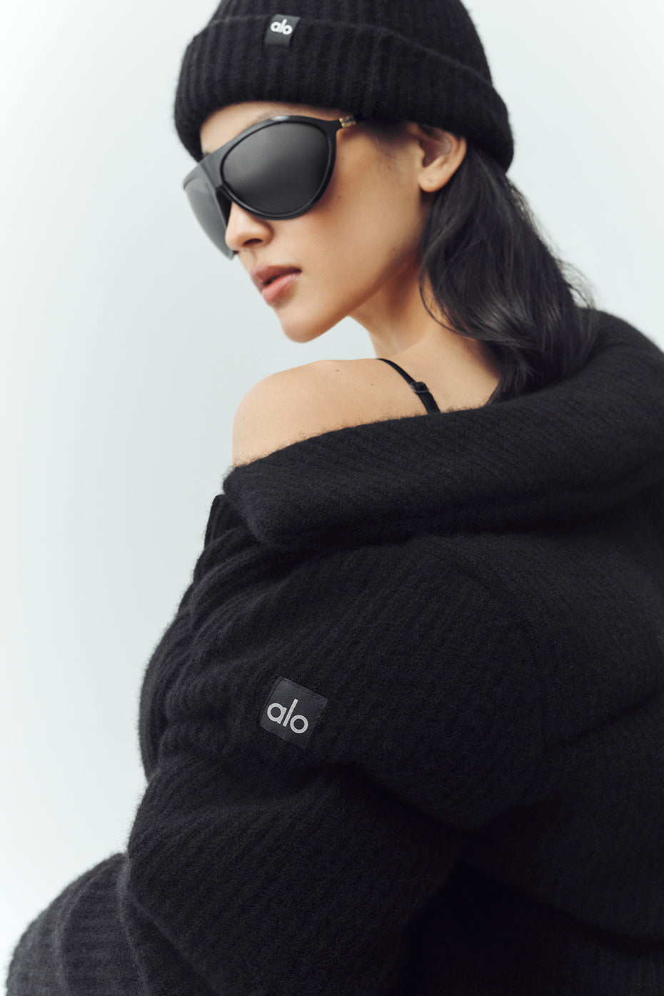 Alo Yoga Cashmere Northstar Sweater Puffer - Black