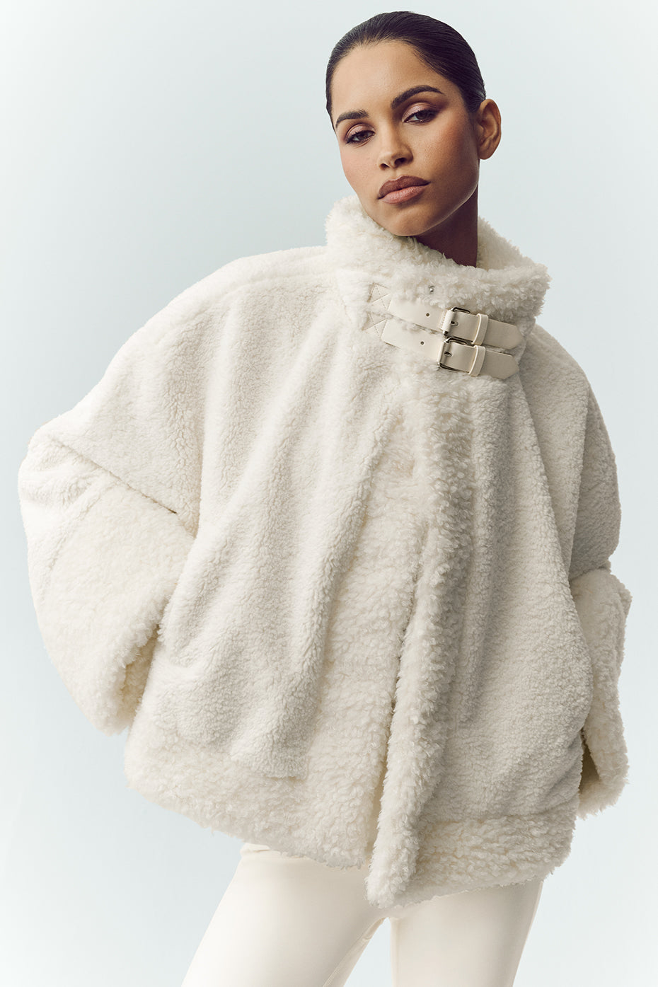 Alo Yoga Sherpa Fireside Bomber - Ivory