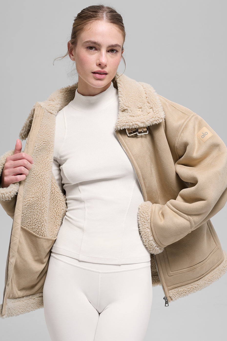 Alo Yoga Faux Shearling Grand Jacket - Woodland Tan