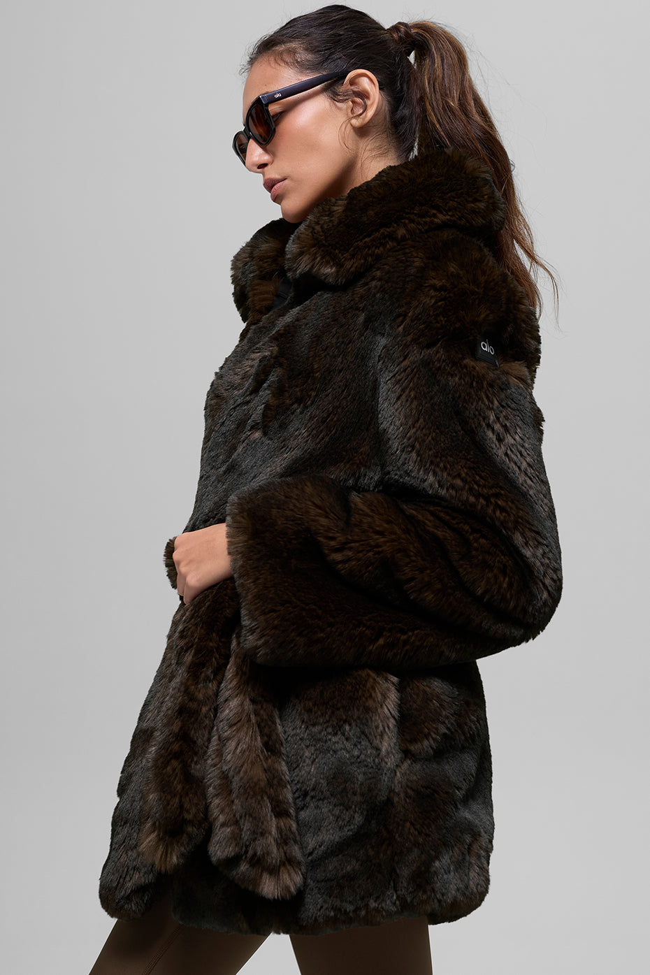 Alo Yoga Faux Fur Starstruck Coat - Midnight Brown/Black