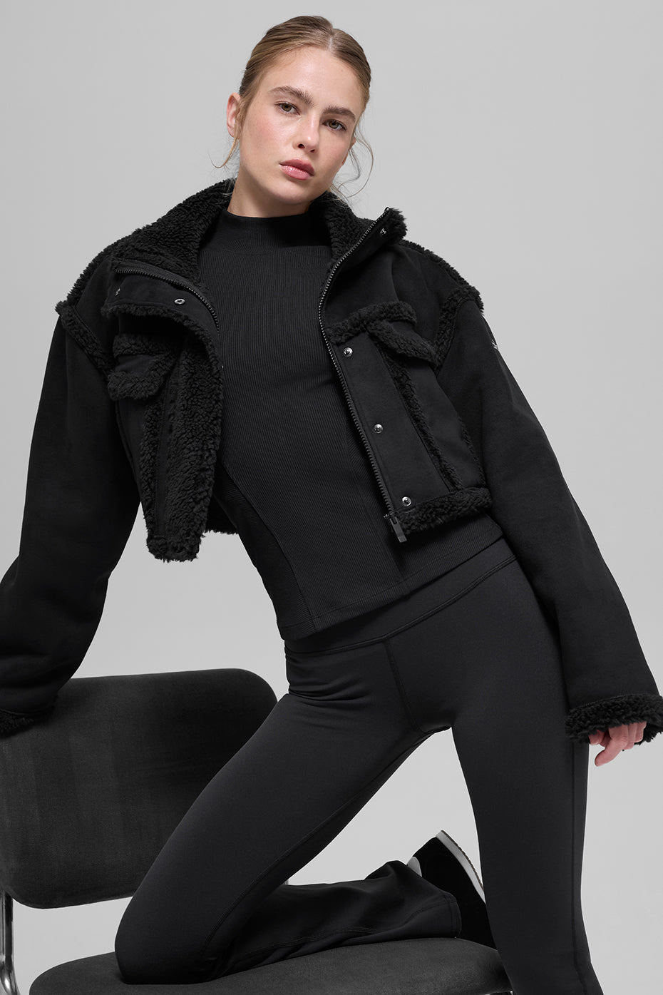 Alo Yoga Faux Shearling Snowfall Cropped Jacket - Black