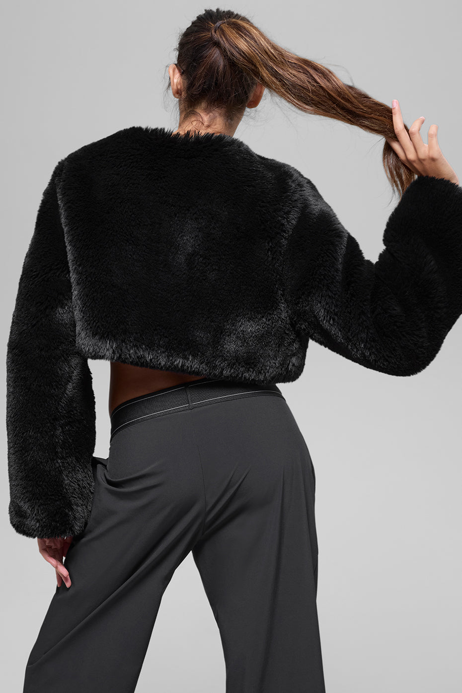Alo Yoga Faux Fur Chic Cropped Jacket - Black