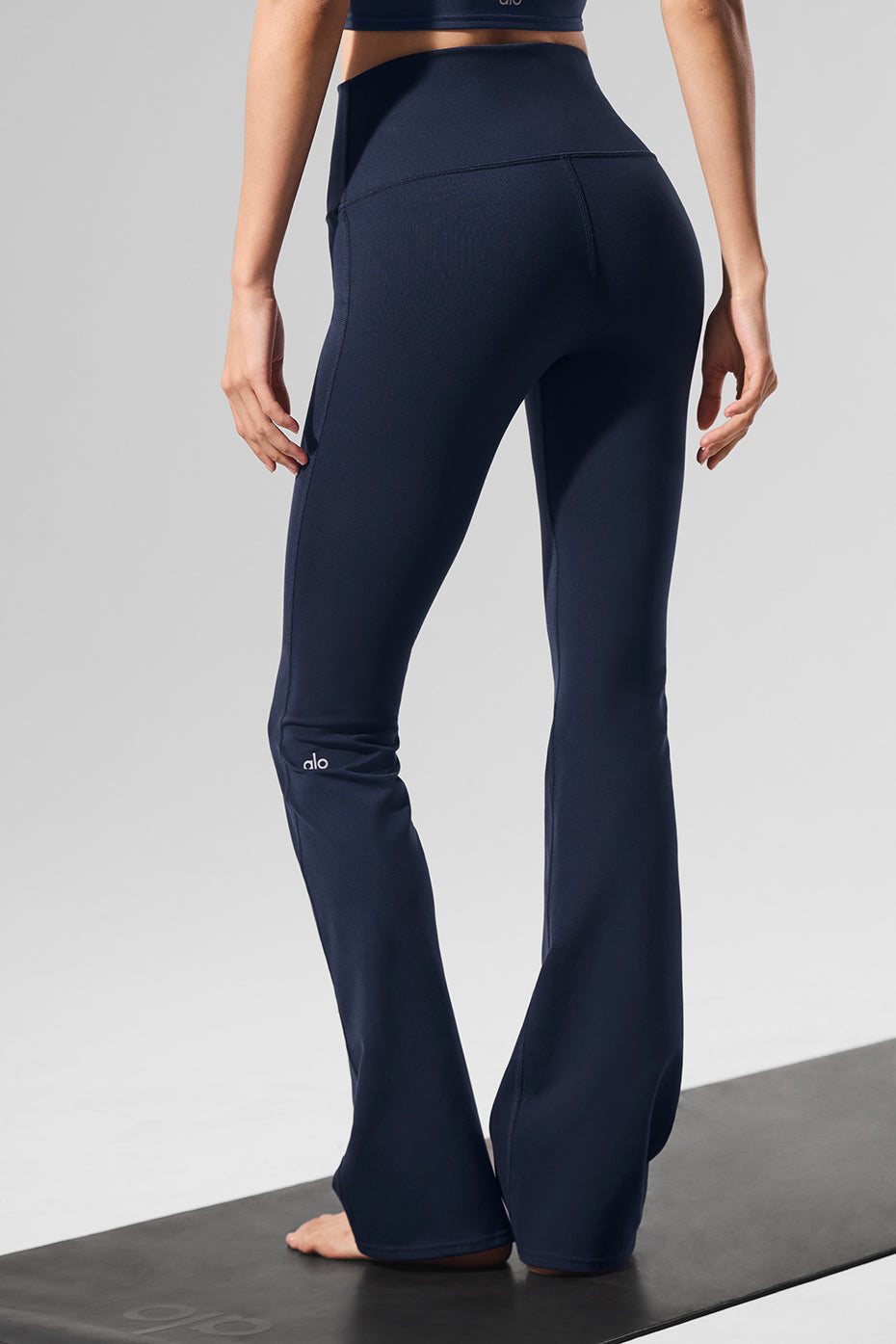Alo Yoga Airbrush High-Waist Bootcut Legging (Regular) - Navy