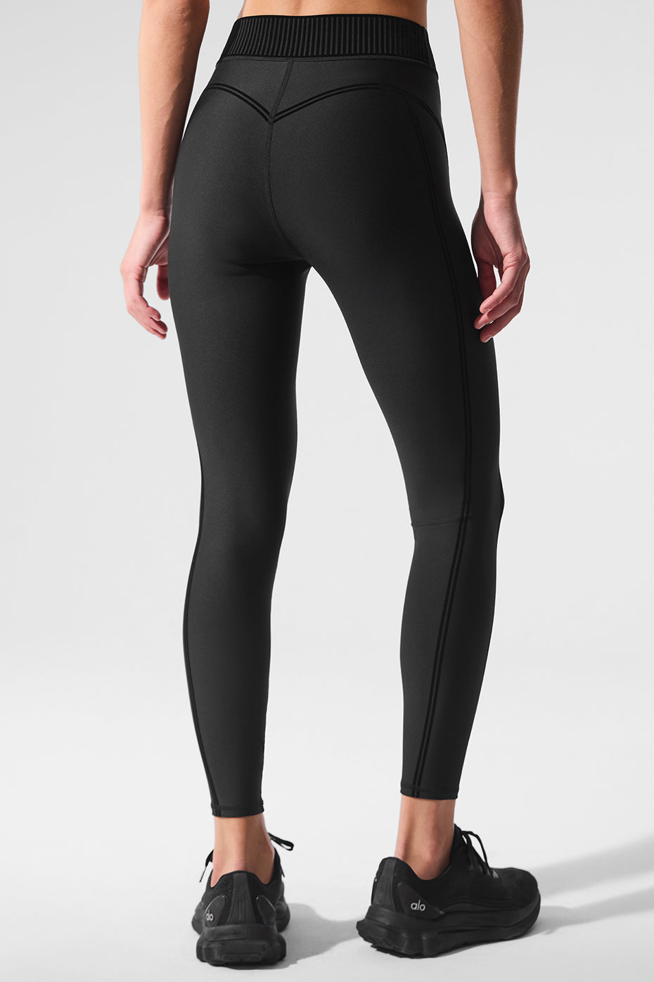 Alo Yoga Airlift High-Waist 7/8 Line Up Legging - Black