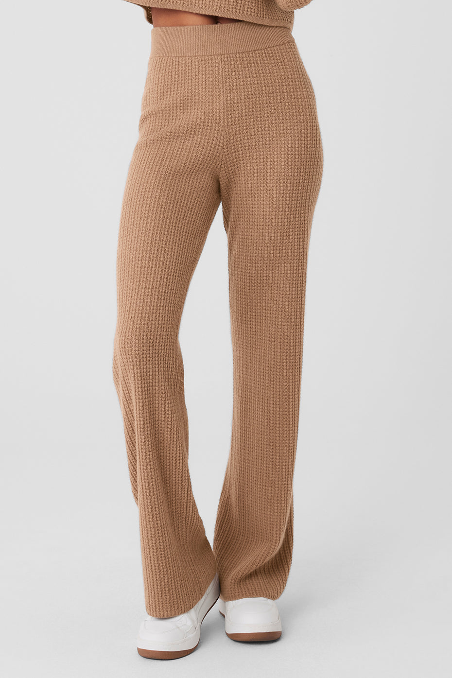 Alo Yoga Cashmere High-Waist Plush Waffle Pant - Toasted Almond