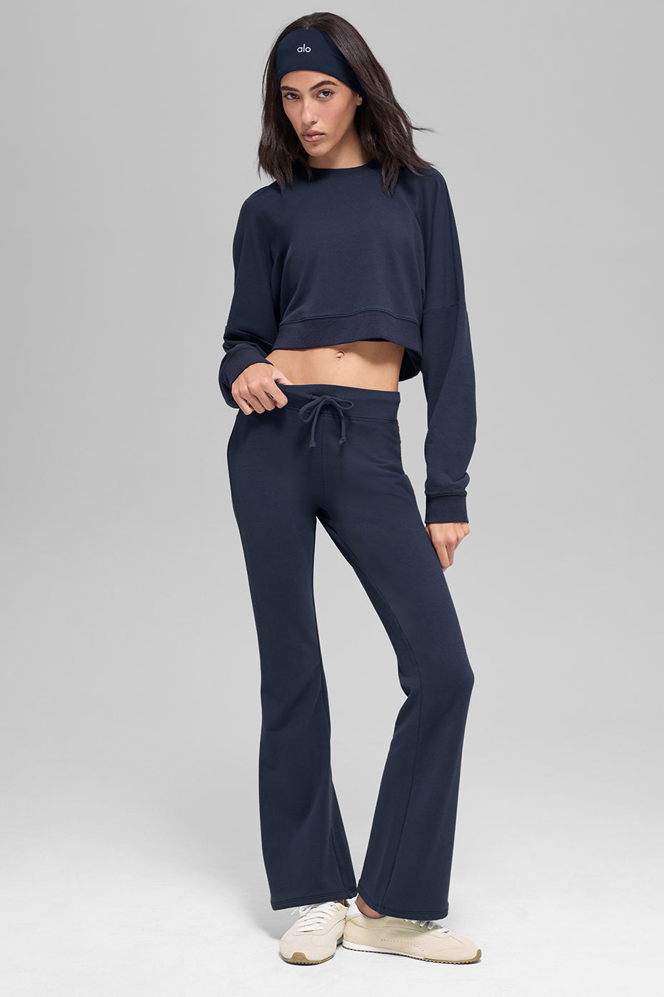 Alo Yoga Sway Bootcut Sweatpant - Navy
