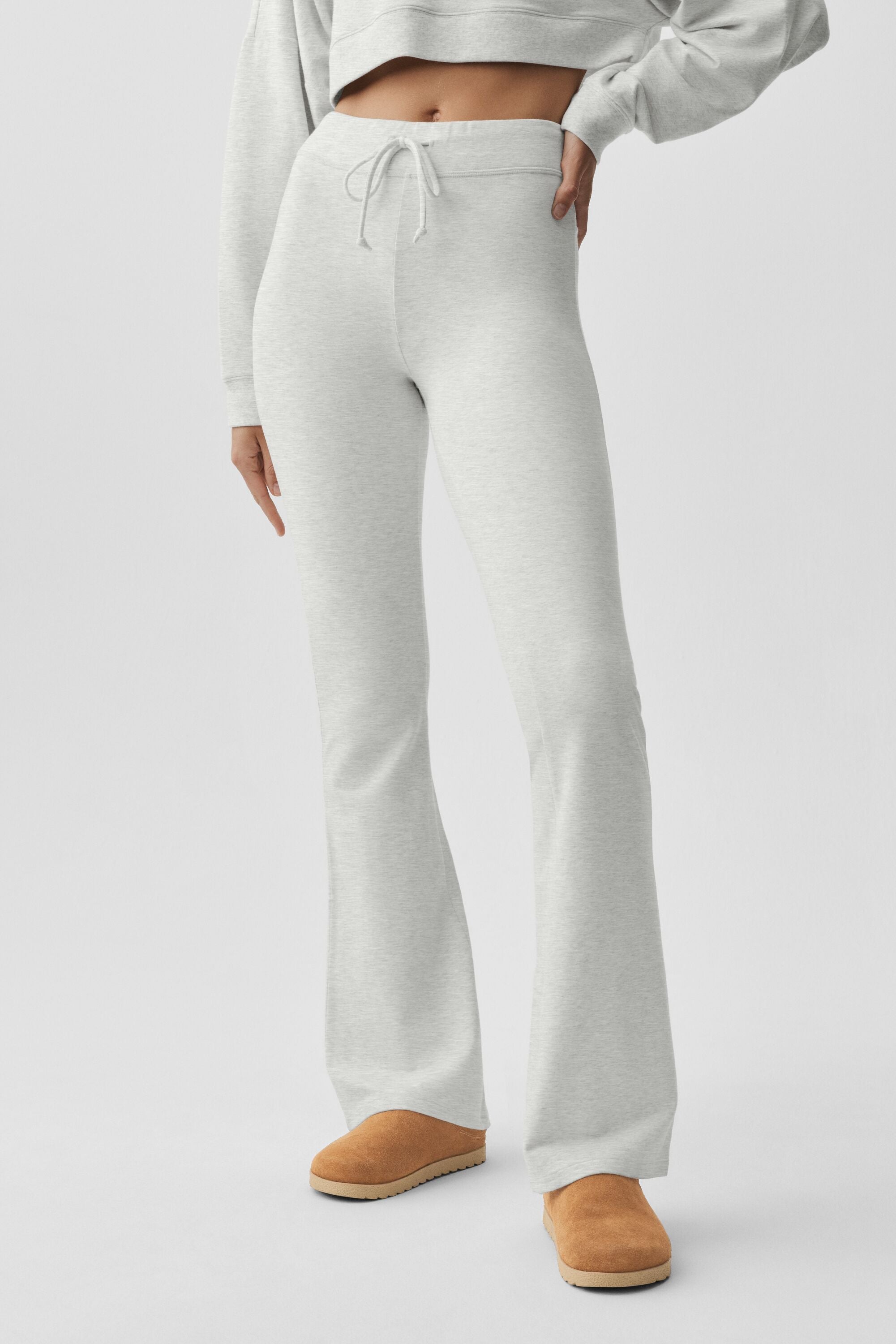 Alo Yoga Sway Bootcut Sweatpant - White Heather