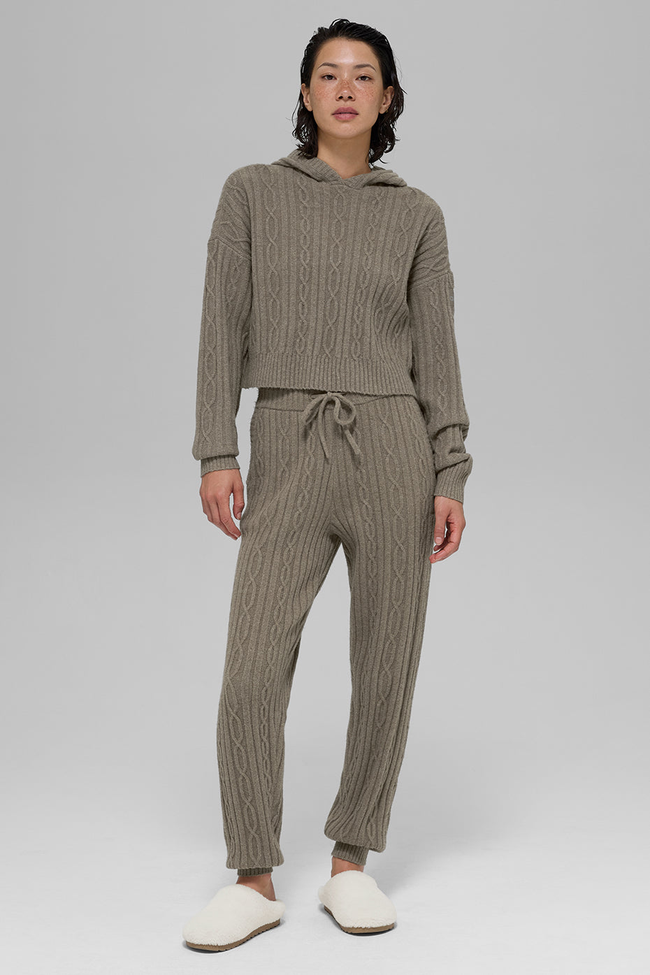 Alo Yoga Cable Knit Winter Bliss Pant - Light Cocoa