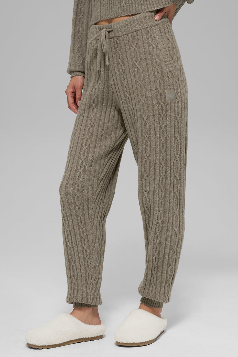 Alo Yoga Cable Knit Winter Bliss Pant - Light Cocoa