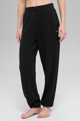 Alo Yoga Waffle Weekend Escape Jogger - Black