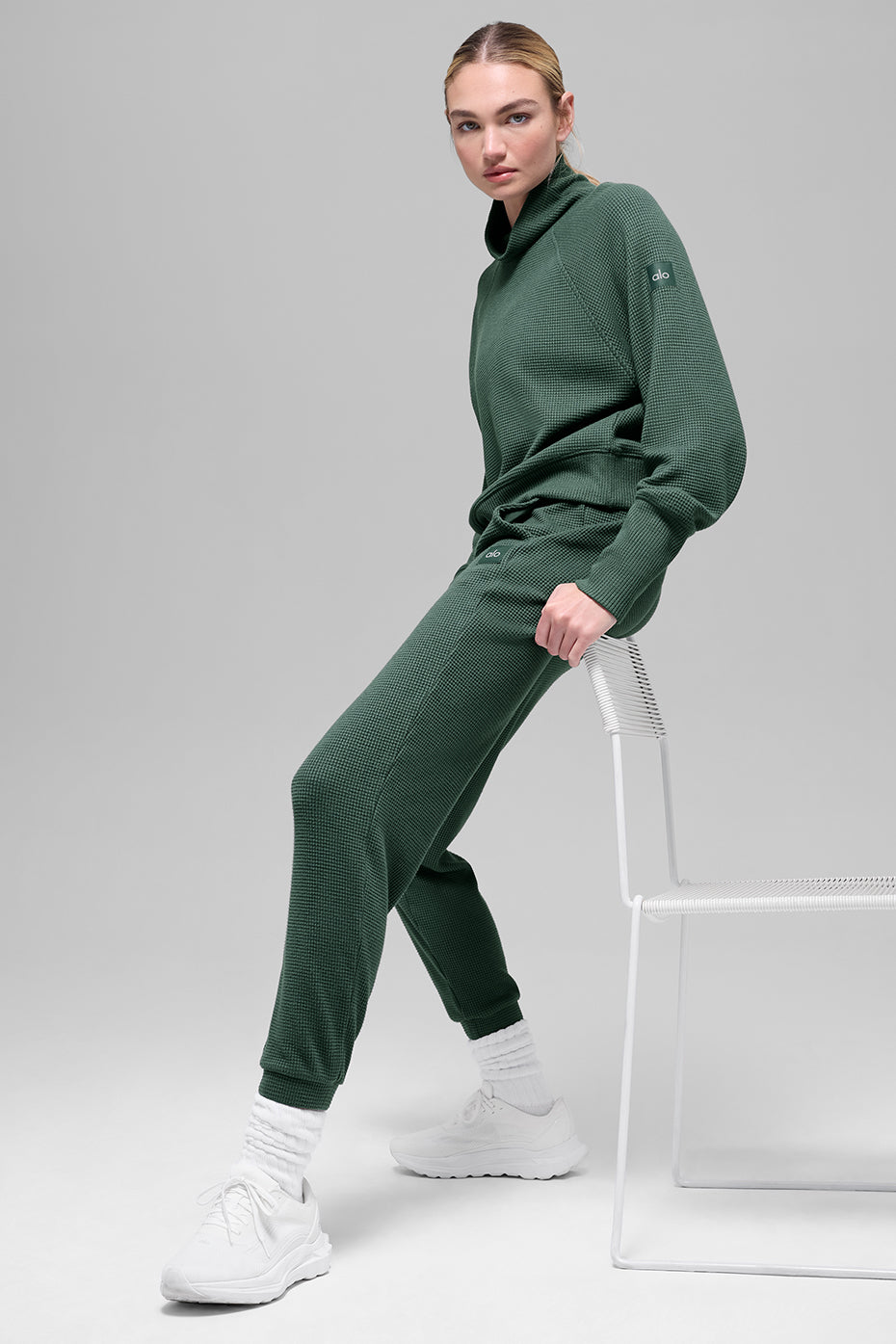 Alo Yoga Waffle Weekend Escape Jogger - Clover Green