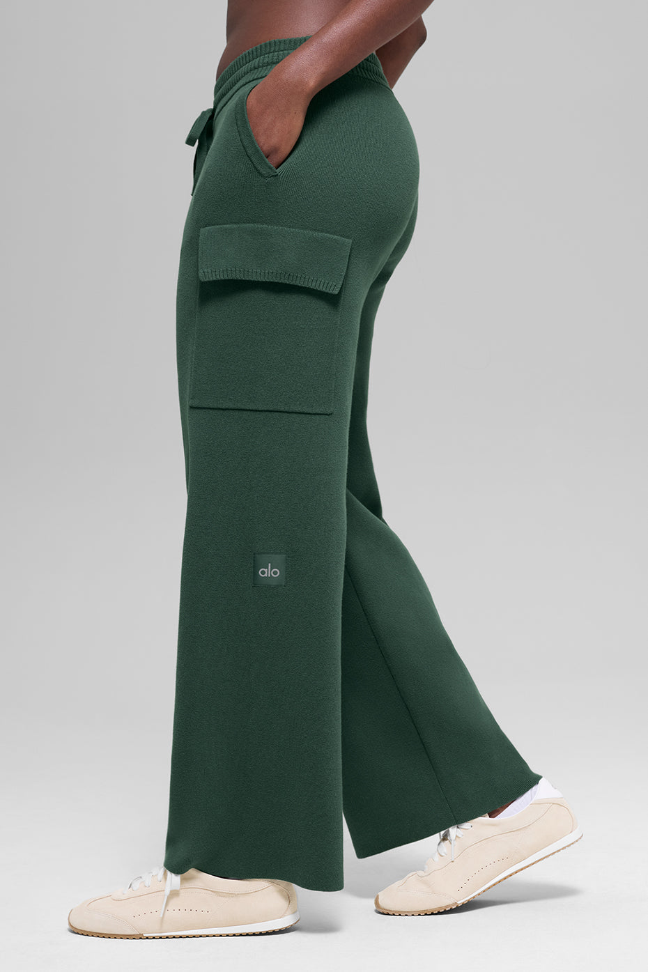 Alo Yoga Scholar Knit High-Waist Cargo Pant - Clover Green