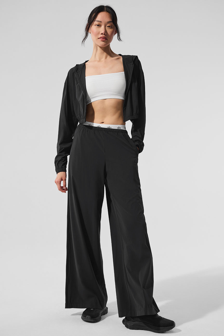 Alo Yoga Breezy Wide Leg Pant (Long) - Black