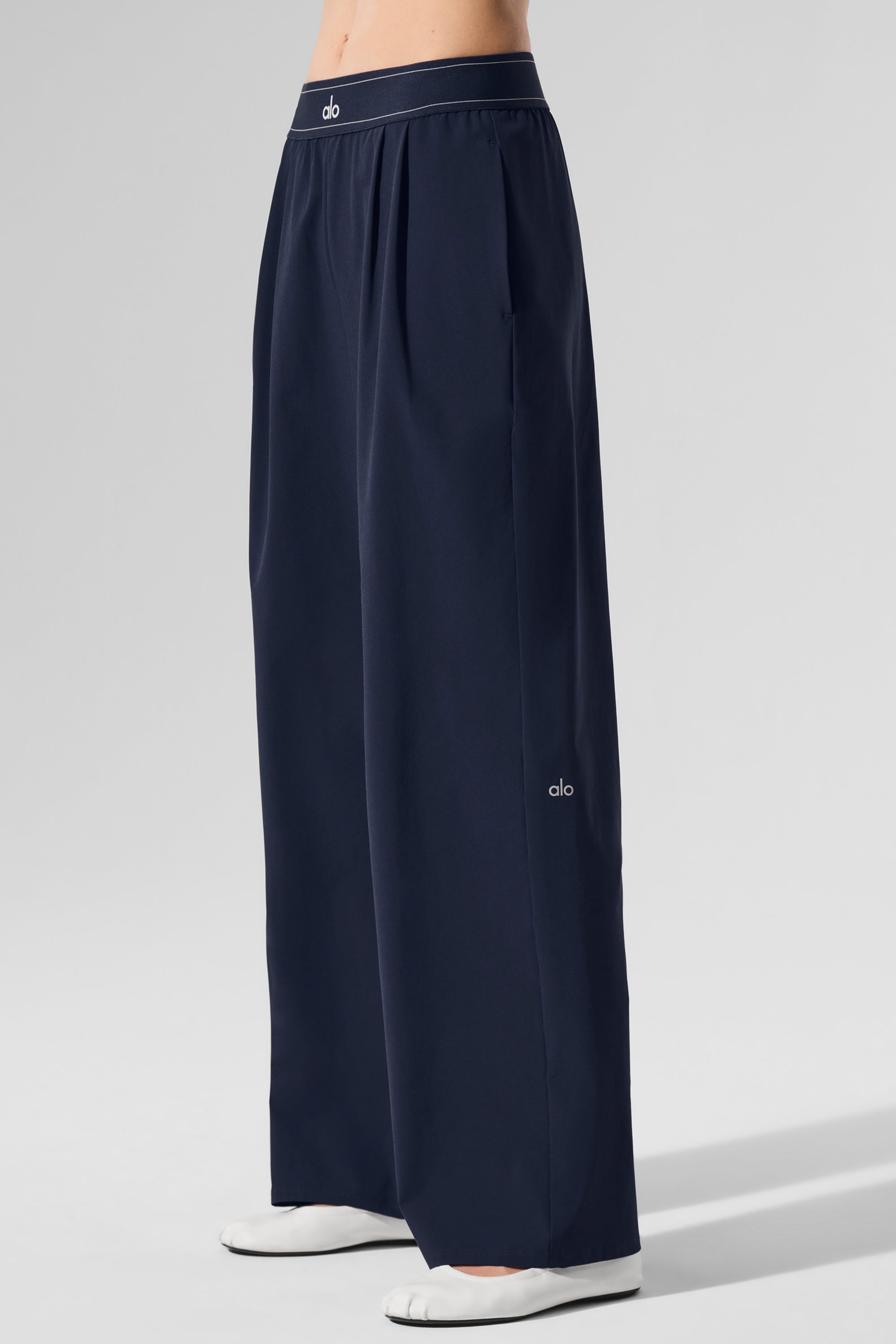 Alo Yoga Suit Up Trouser (Regular) - Navy