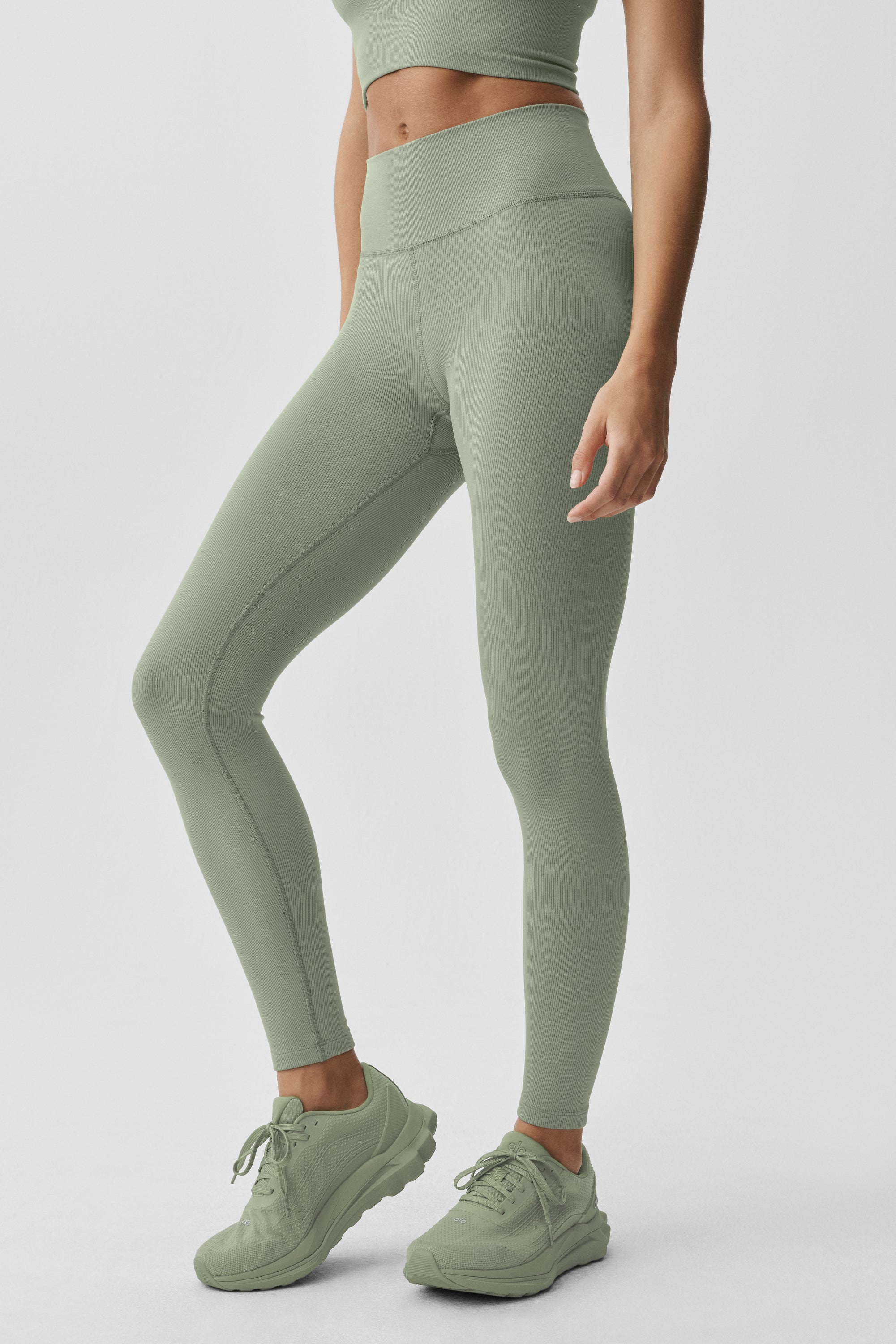 Alo Yoga Seamless Modal Ribbed High-Waist 7/8 Legging - Dune Grass