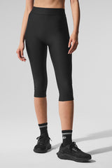 Alo Yoga Airlift Mesh High-Waist Just Right Capri - Black