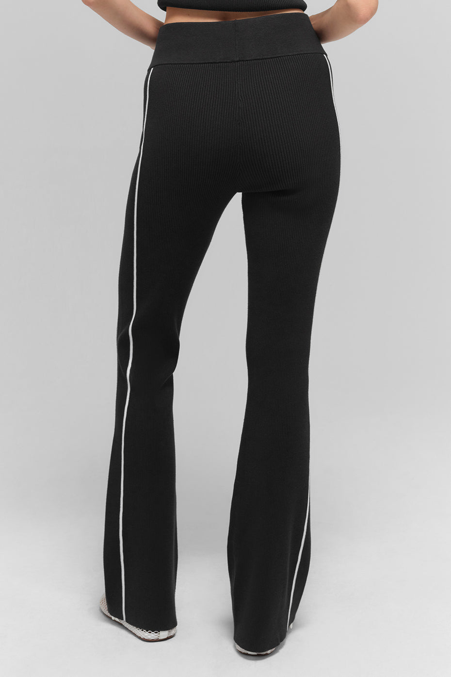 Alo Yoga Ribbed Sweater Knit Highline Flare Pant - Black/White