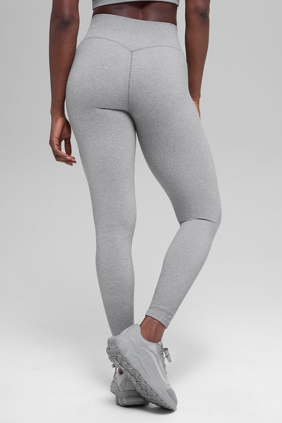 Alo Yoga Seamless High-Waist Two Tone Rib Legging - Light Misty Grey Heather