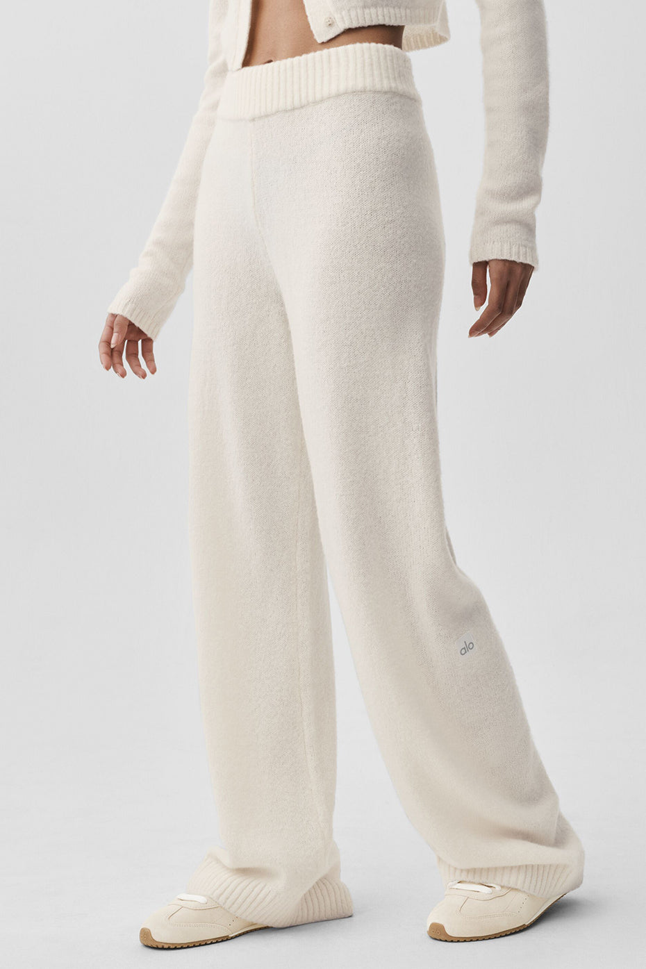 Alo Yoga Wool Cashmere High-Waist New Class Wide Leg Pant - Ivory