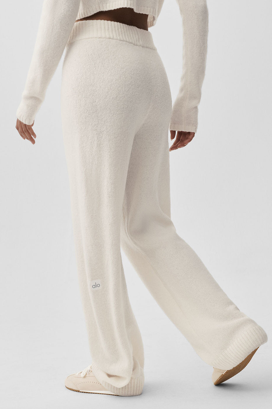 Alo Yoga Wool Cashmere High-Waist New Class Wide Leg Pant - Ivory