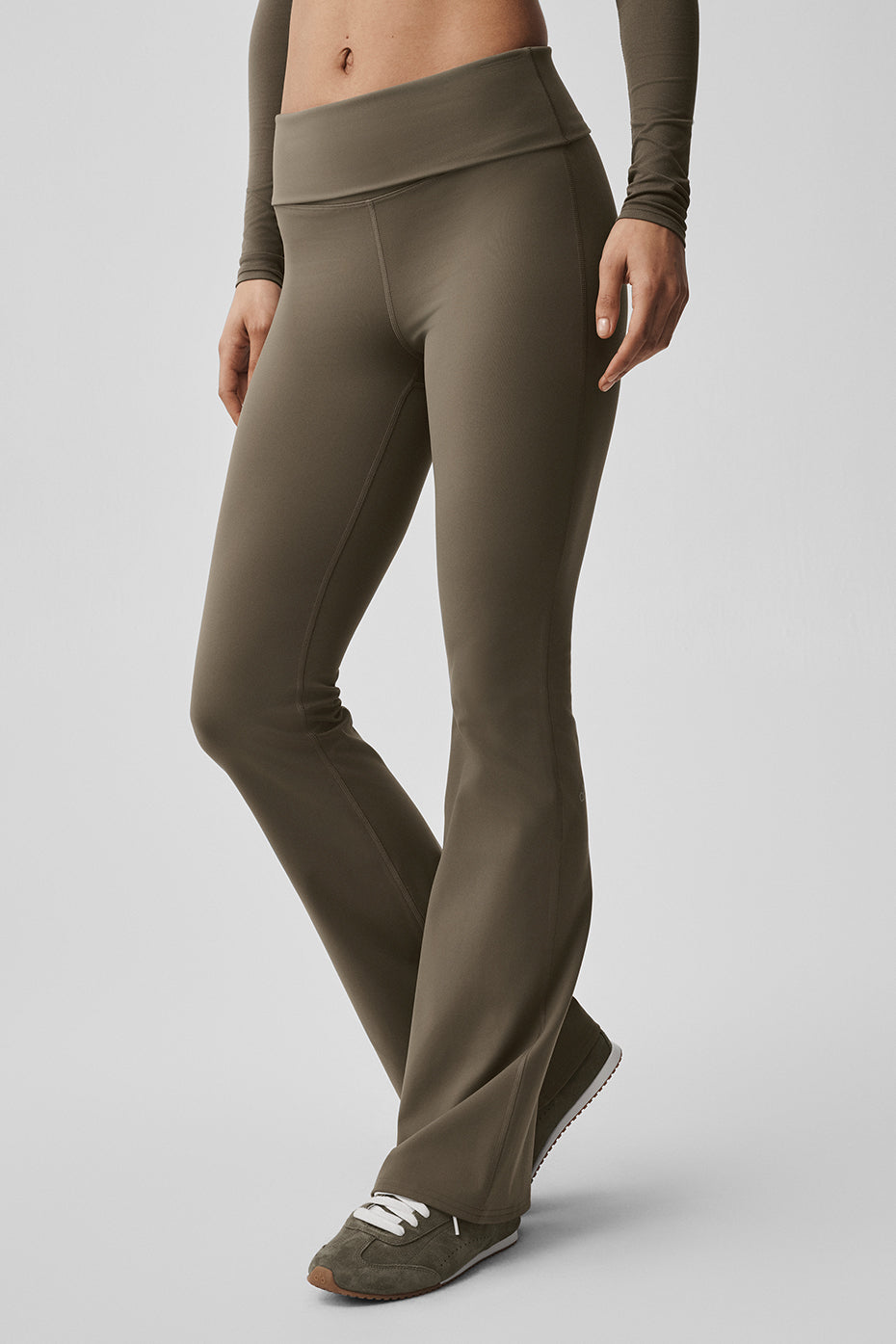 Alo Yoga ALO Softsculpt Foldover Flare Legging (Regular) - Olive Tree