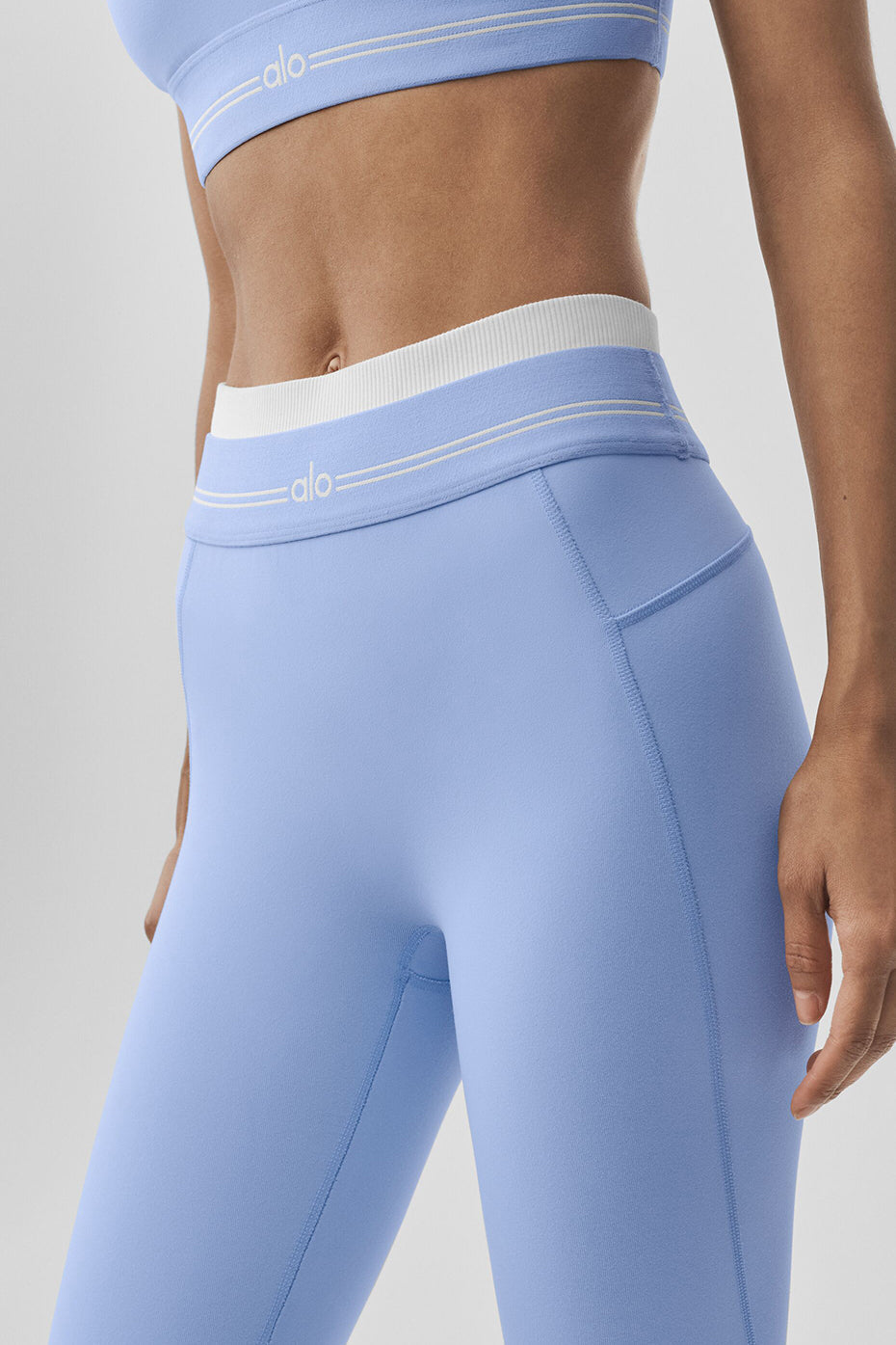 Alo Yoga Airbrush High-Waist 7/8 Better Together Legging - Light Provence Blue/White