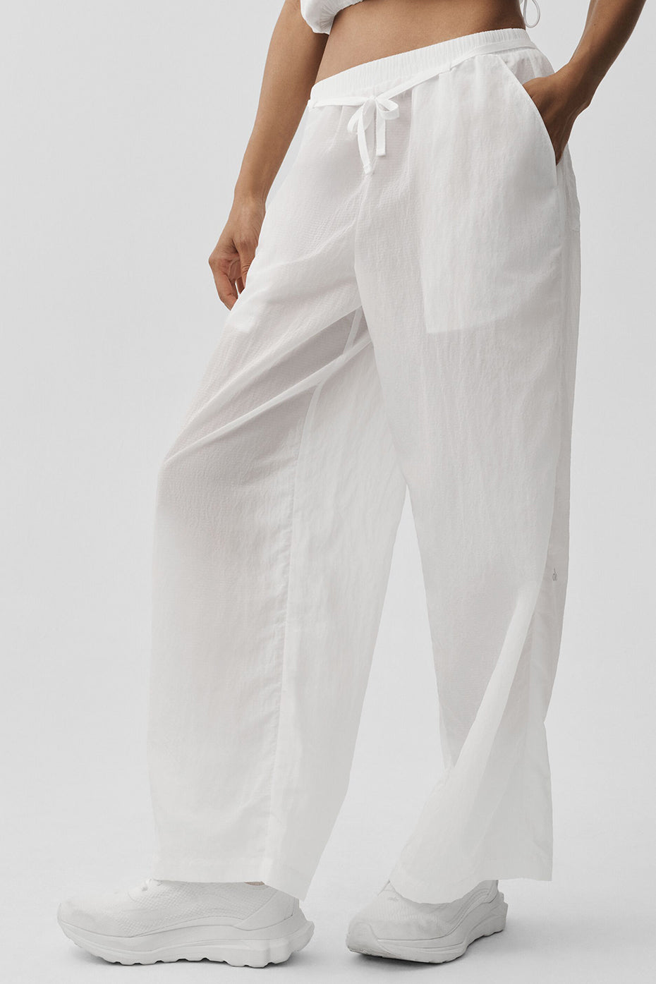 Alo Yoga Ripstop Electric Straight Leg Pant - White