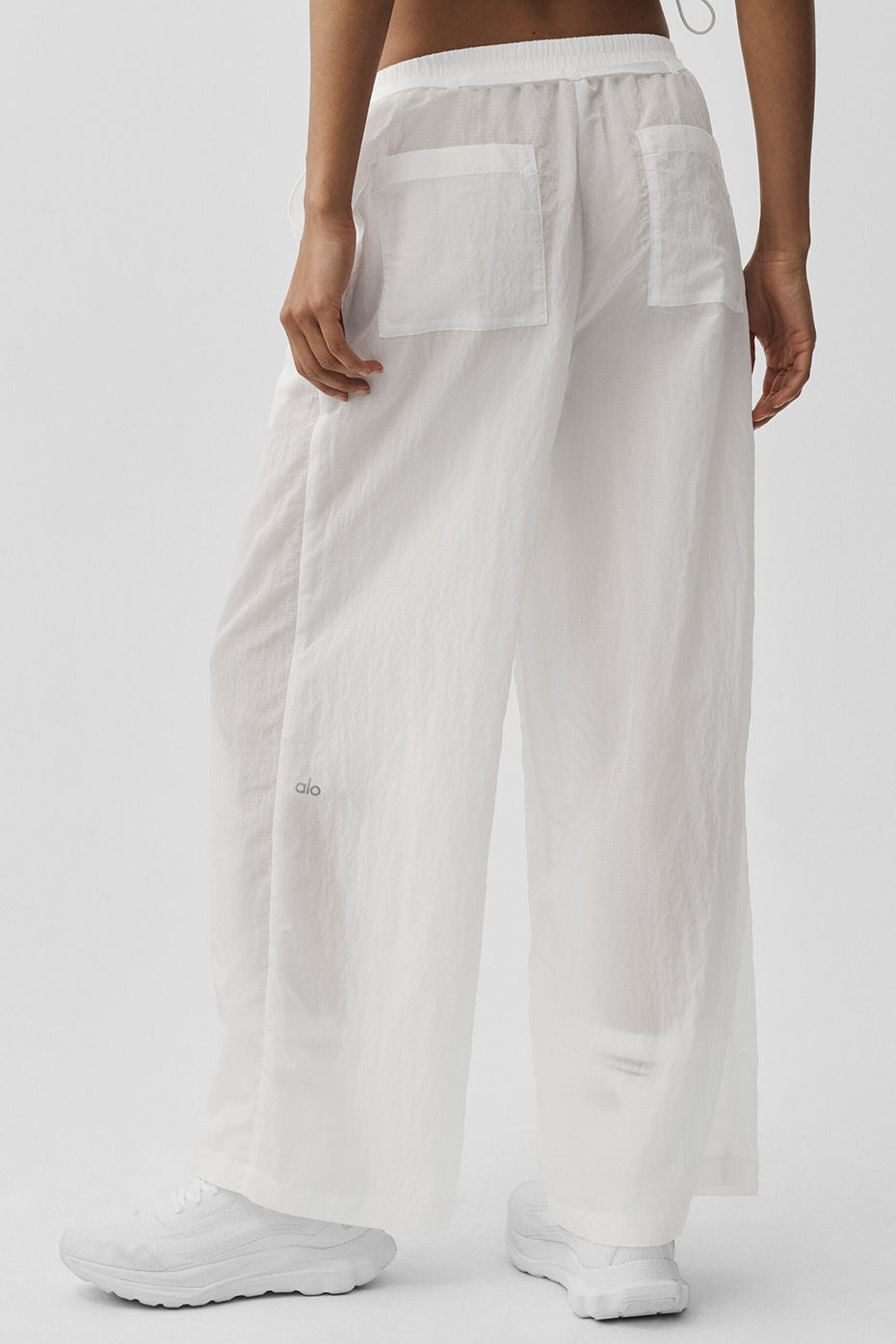 Alo Yoga Ripstop Electric Straight Leg Pant - White