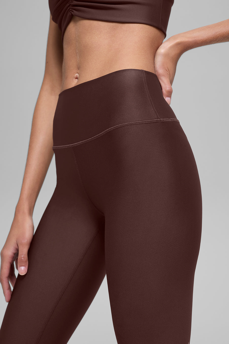 Alo Yoga 16'' High-Waist Airlift Capri - Brownstone