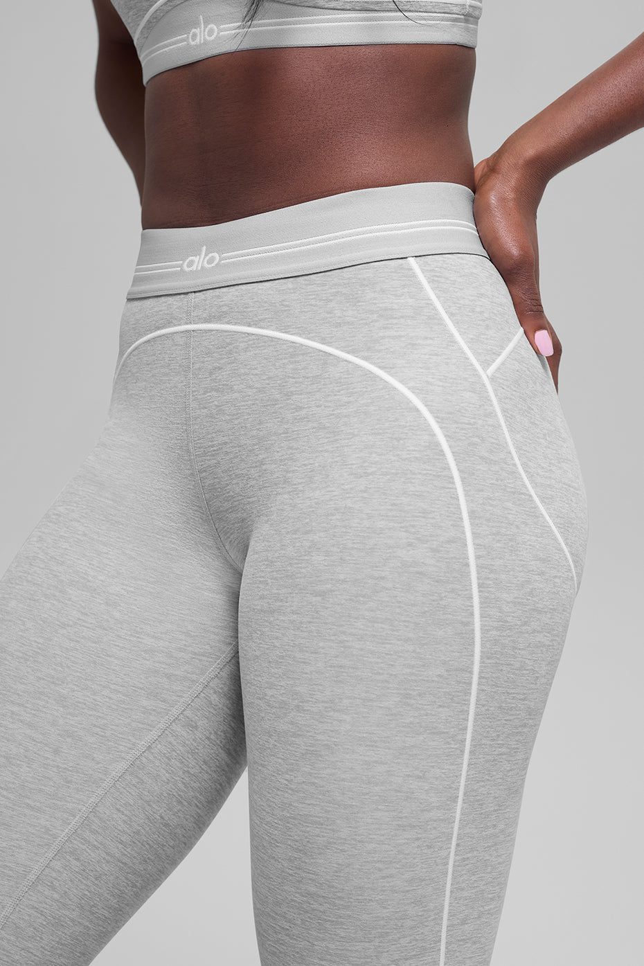 Alo Yoga 7/8 High-Waist Alosoft Heart Throb Legging - Athletic Heather Grey/White
