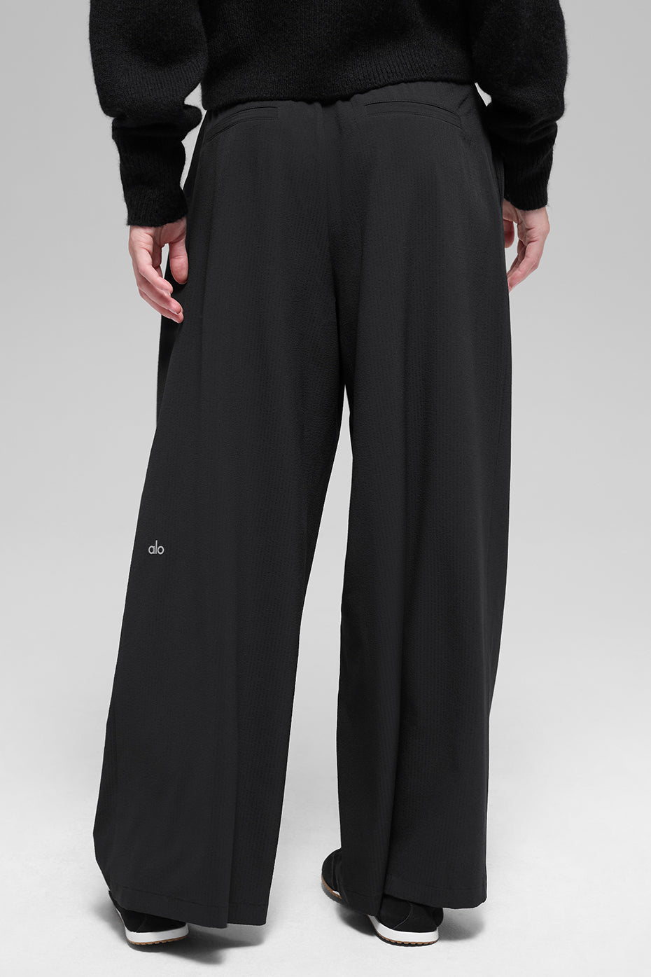 Alo Yoga High-Waist Dreamscape Trouser (Short) - Black