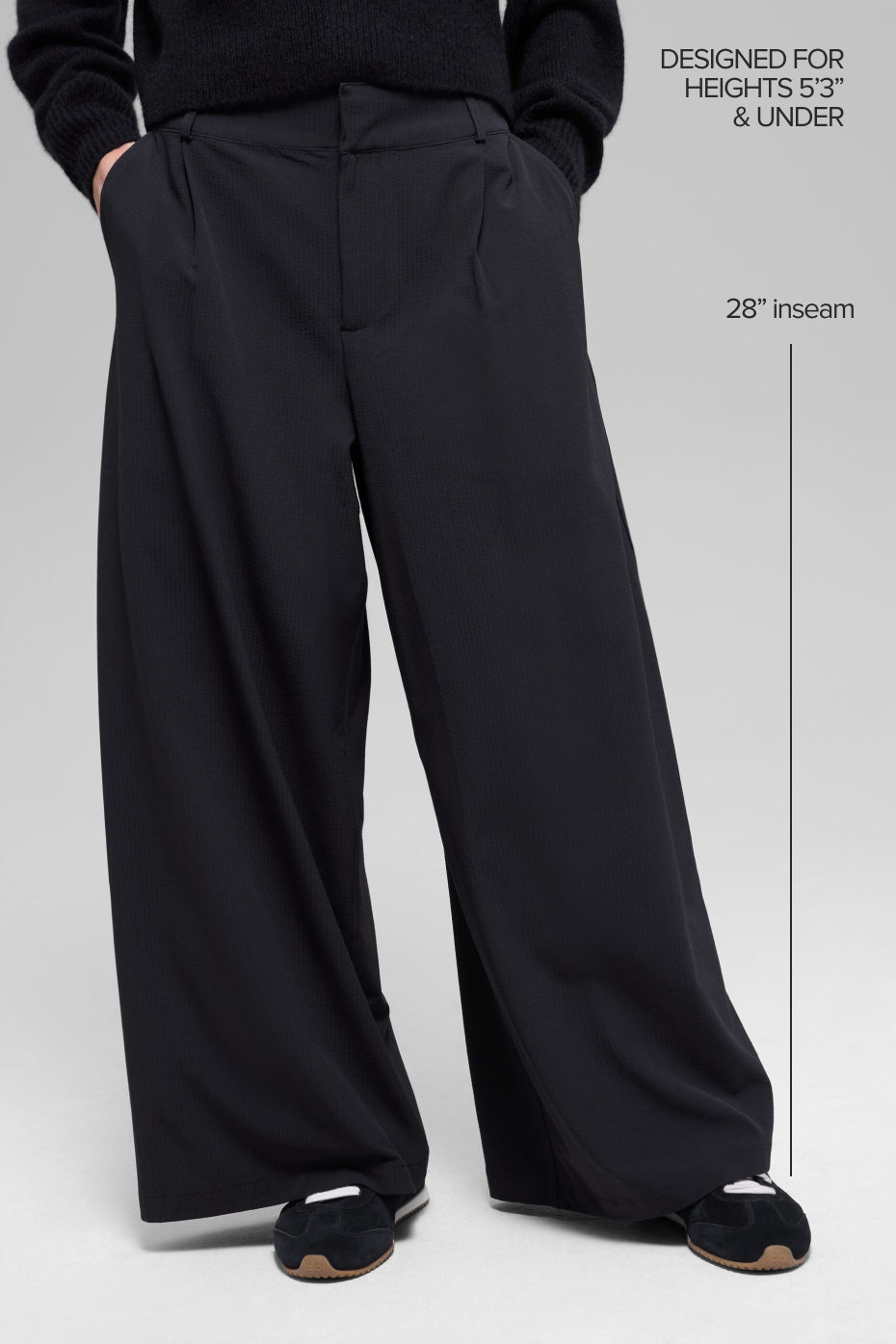 Alo Yoga High-Waist Dreamscape Trouser (Short) - Black