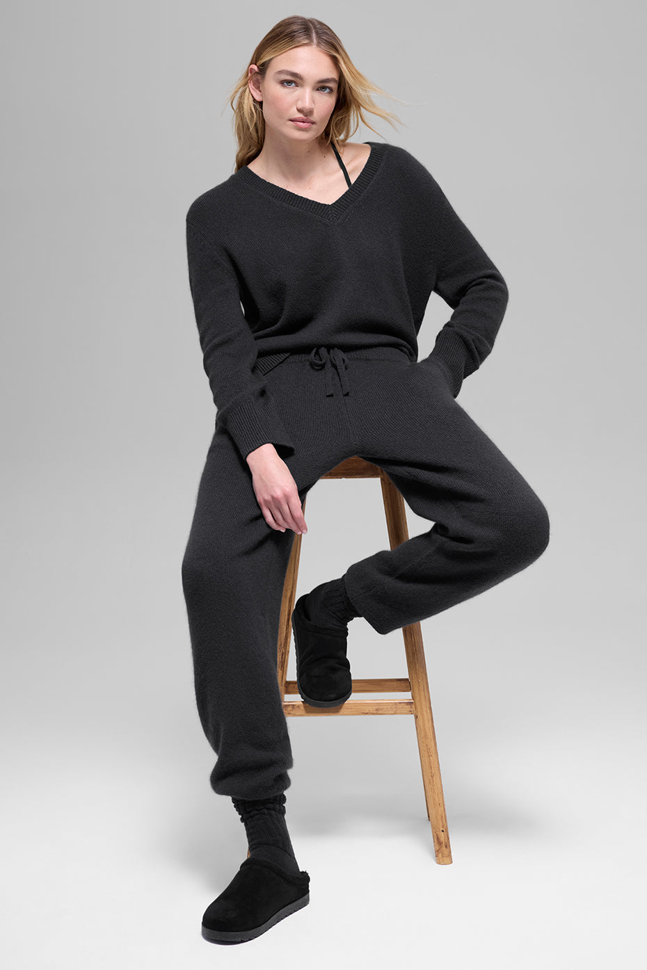 Alo Yoga Wool Cashmere High-Waist New Class Jogger - Black
