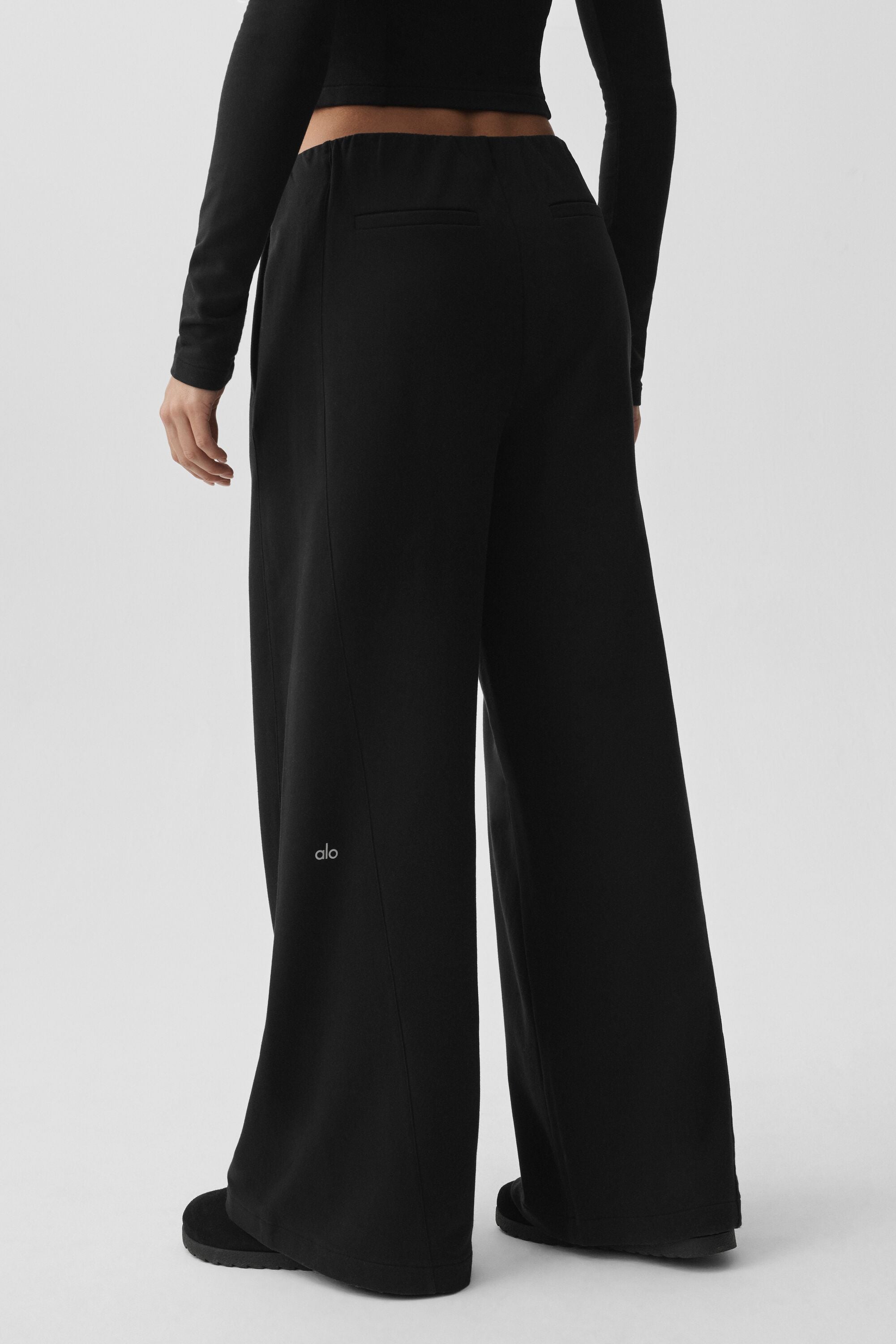 Alo Yoga Sway Mid-Rise On The Go Pant - Black