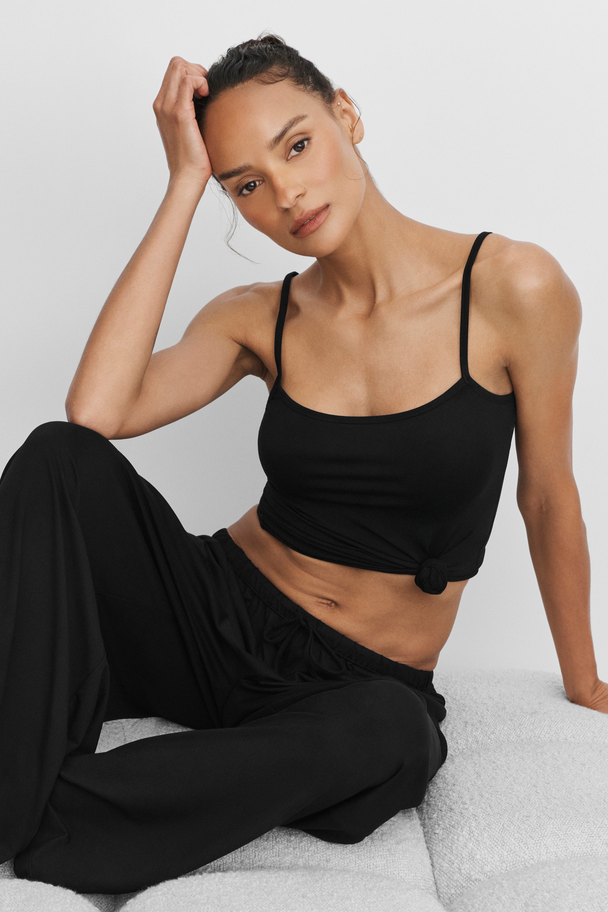 Alo Yoga Alosoft Mid-Rise Finesse Wide Leg Sweatpant - Black