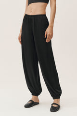 Alo Yoga Silk Blend High-Waist Radiance Pant - Black