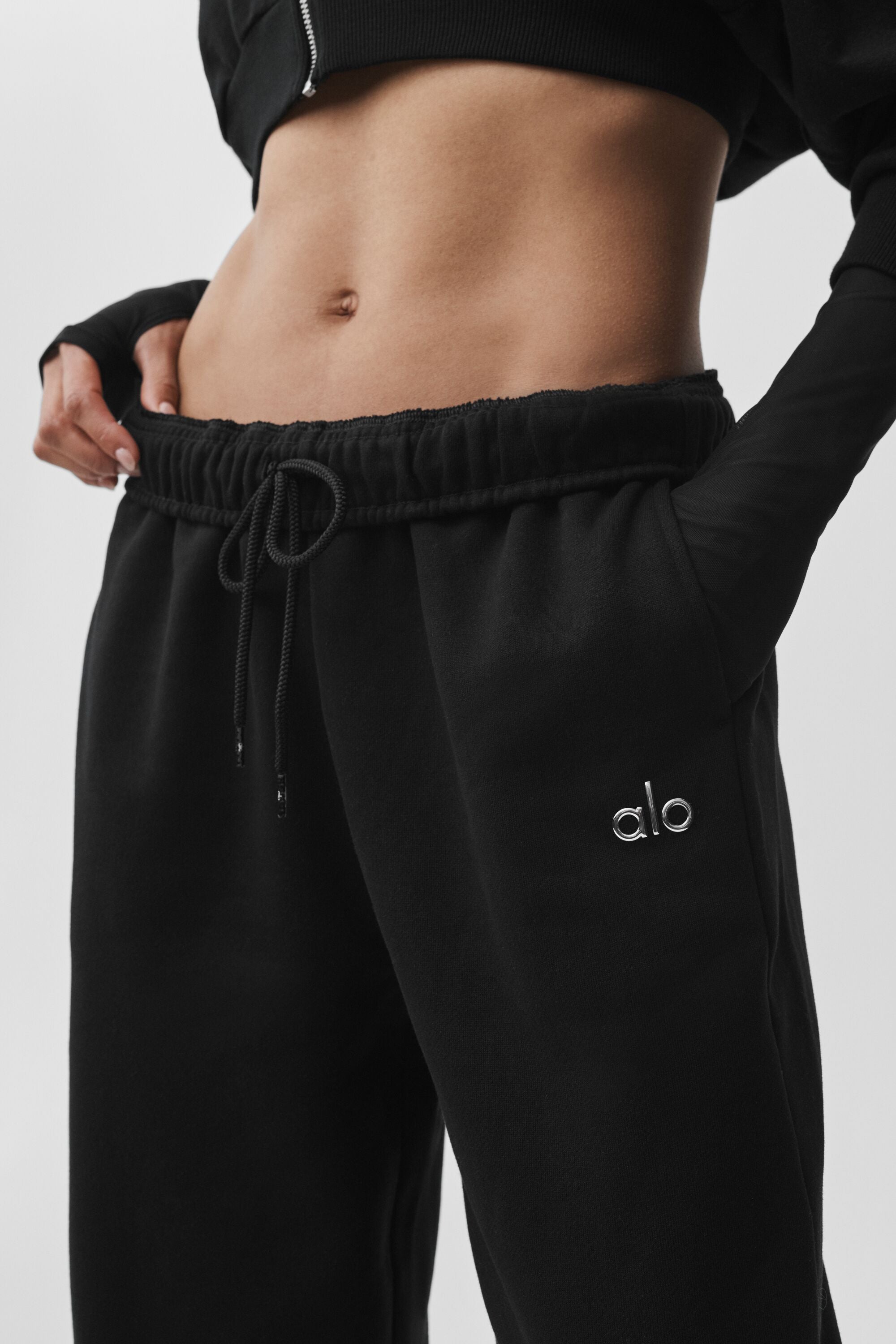 Alo Yoga Accolade Cutoff Sweatpant - Black