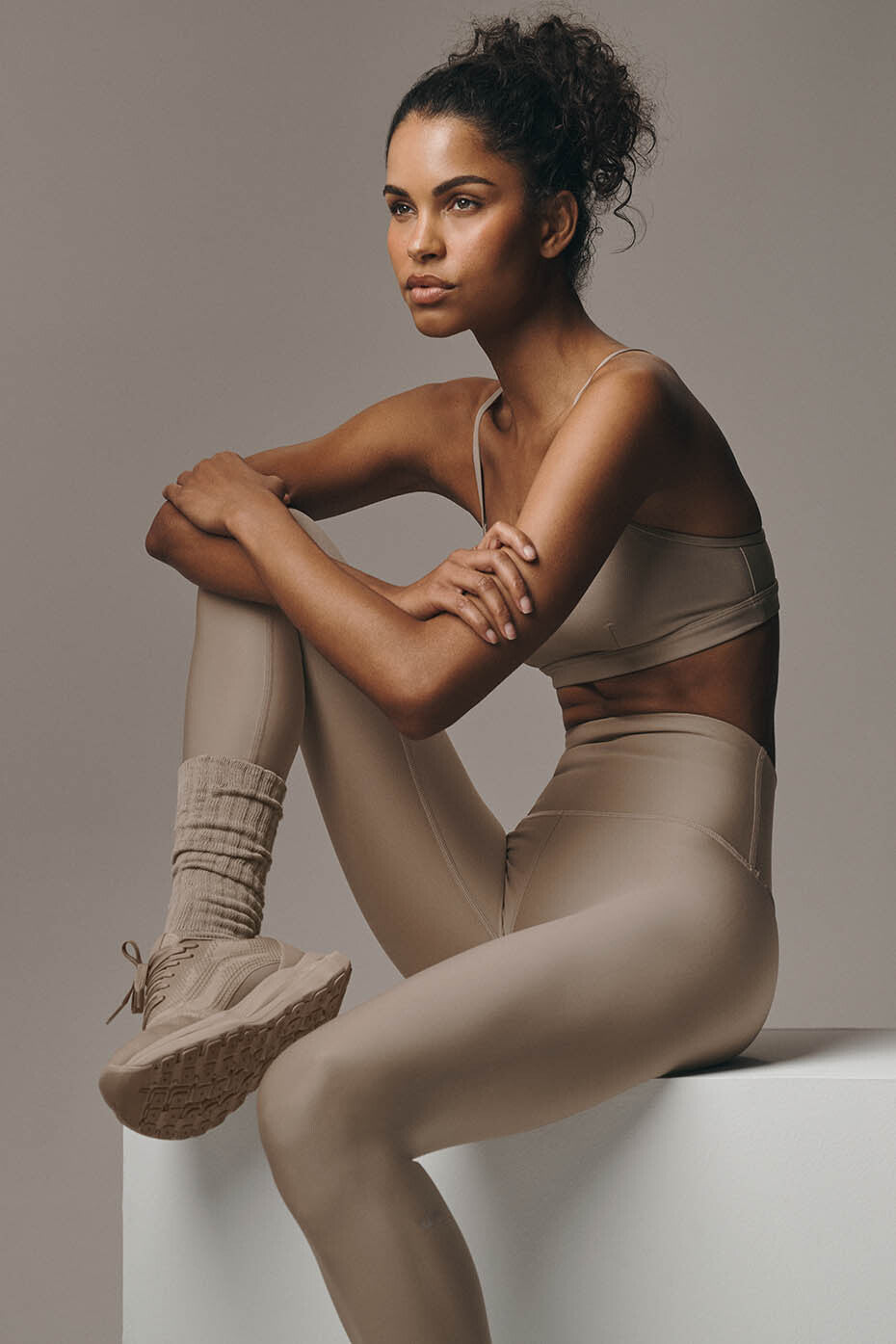 Alo Yoga High-Waist Airlift Legging - Gravel