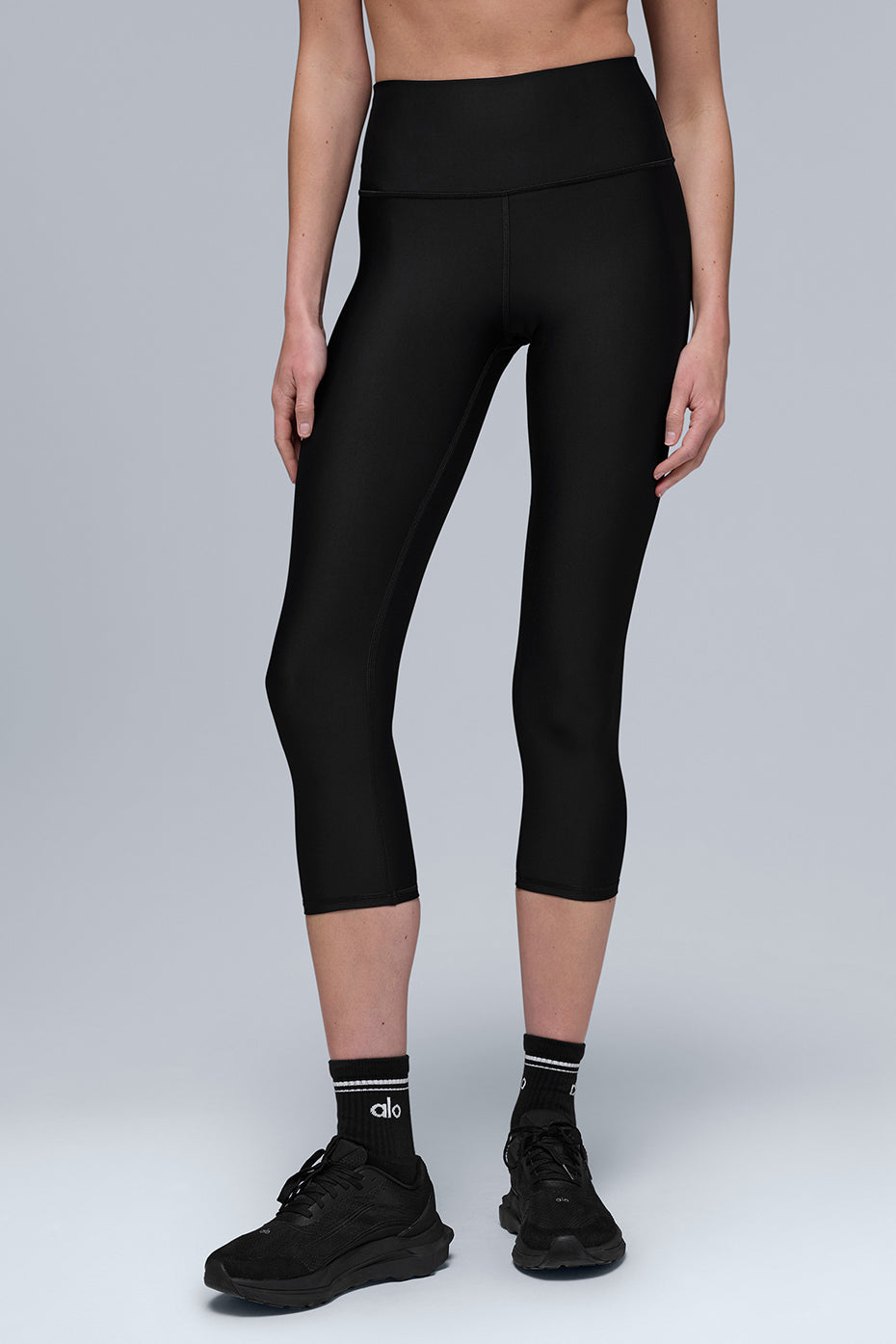 Alo Yoga High-Waist Airlift Capri - Black