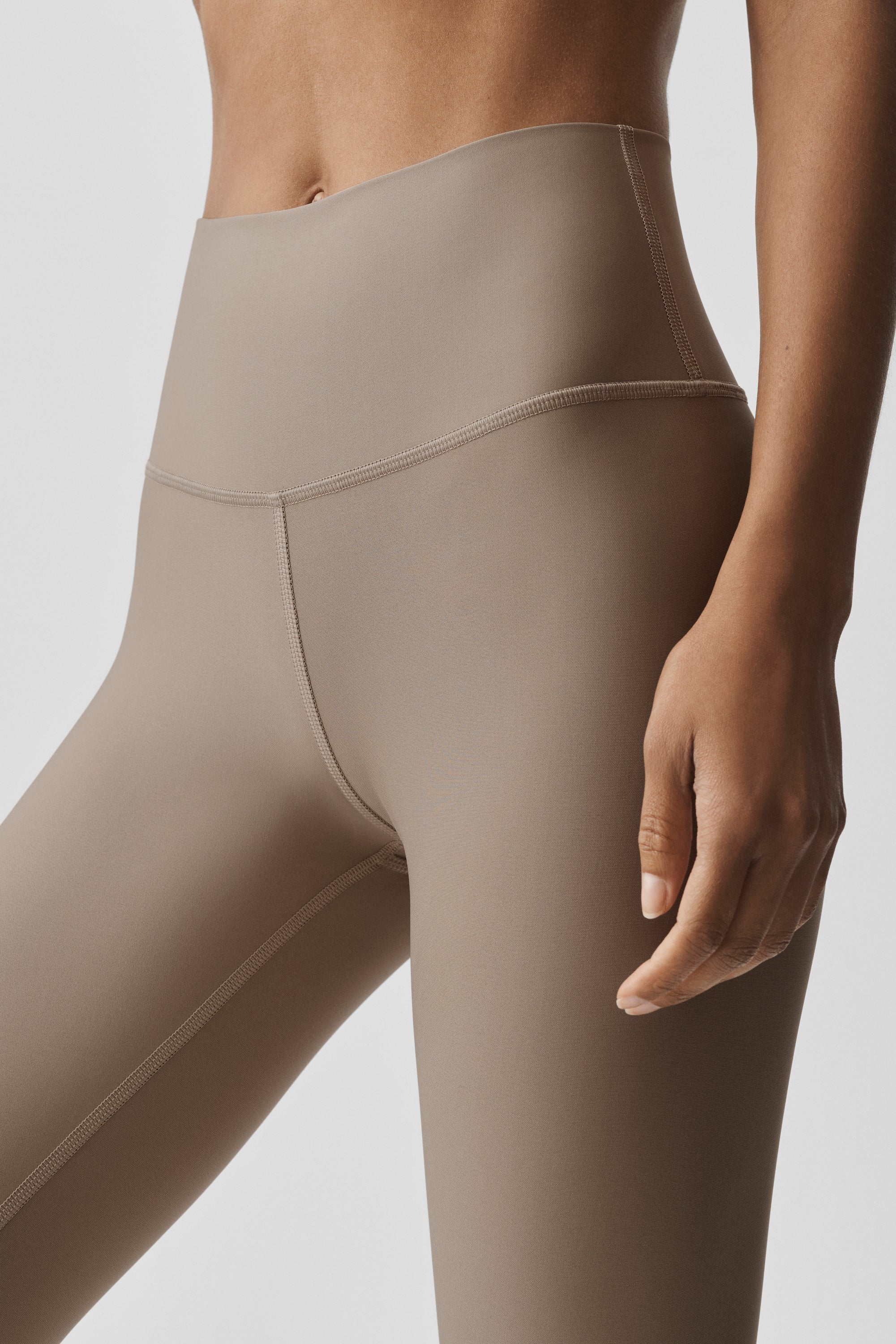Alo Yoga 7/8 High-Waist Airlift Legging - Gravel