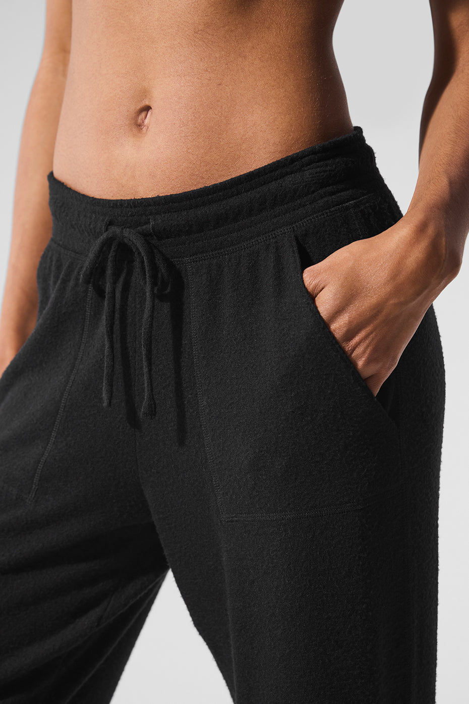 Alo Yoga Soho Sweatpant - Black