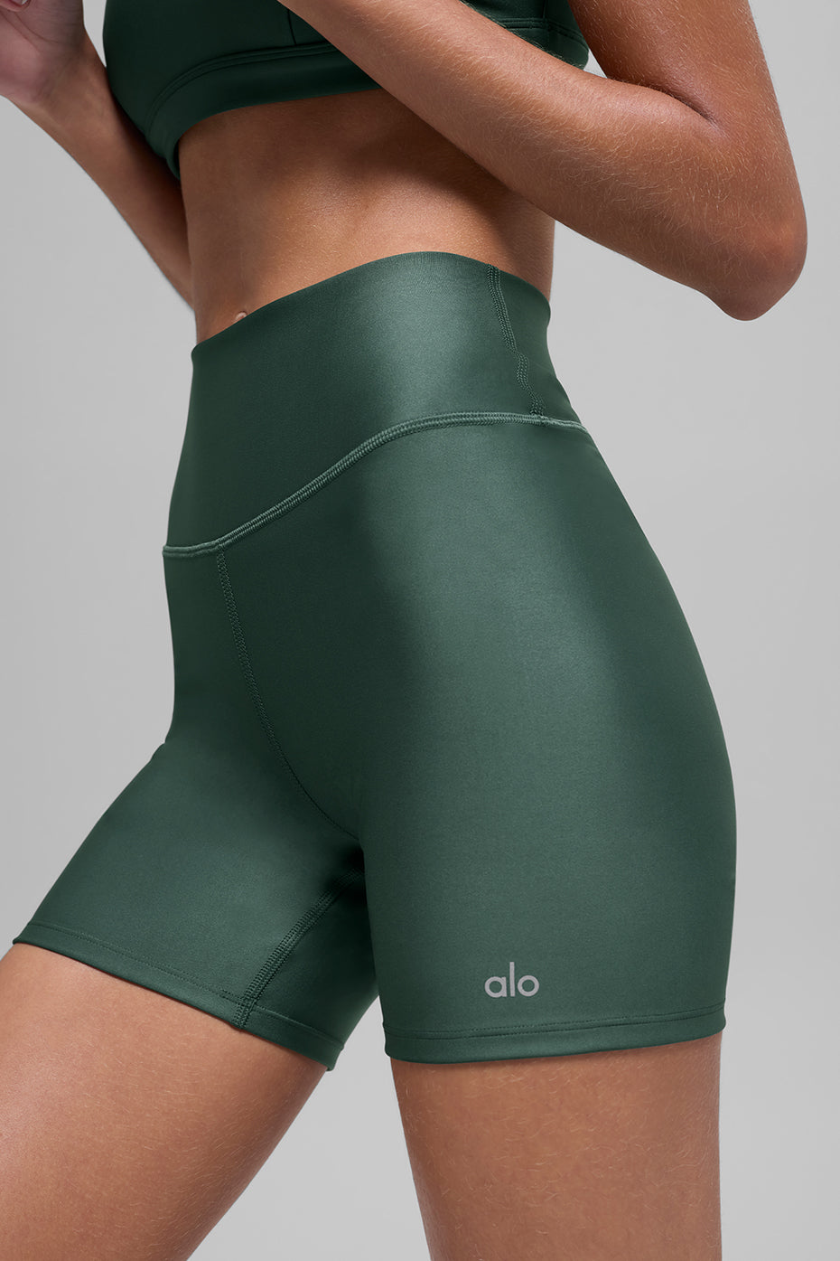 Alo Yoga 5" Airlift Energy Short - Clover Green