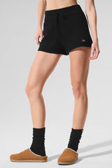 Alo Yoga Cashmere High-Waist Plush Waffle Short - Black