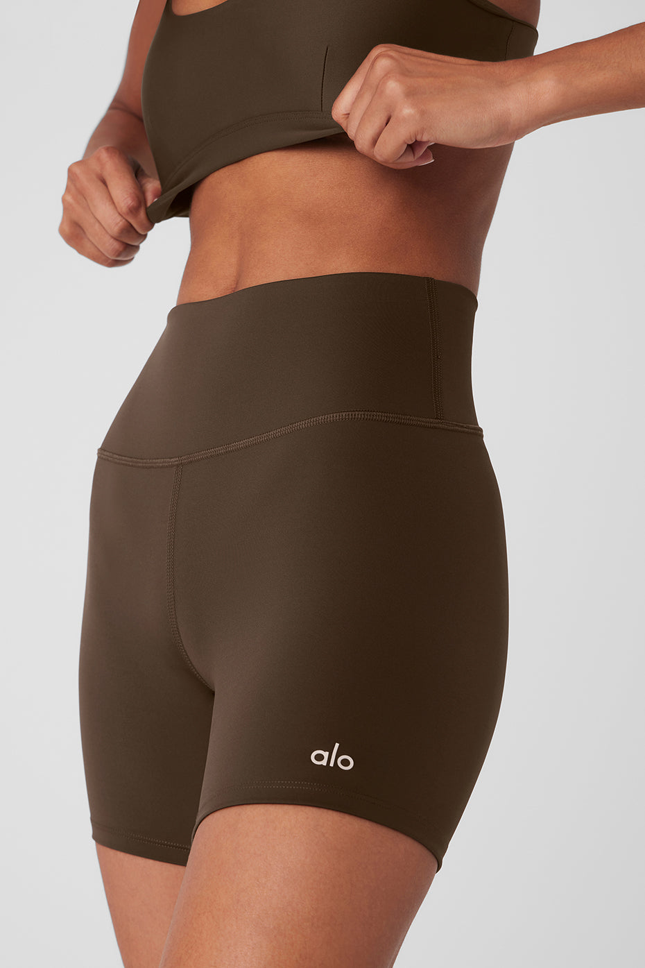 Alo Yoga 5" Airlift Energy Short - Espresso