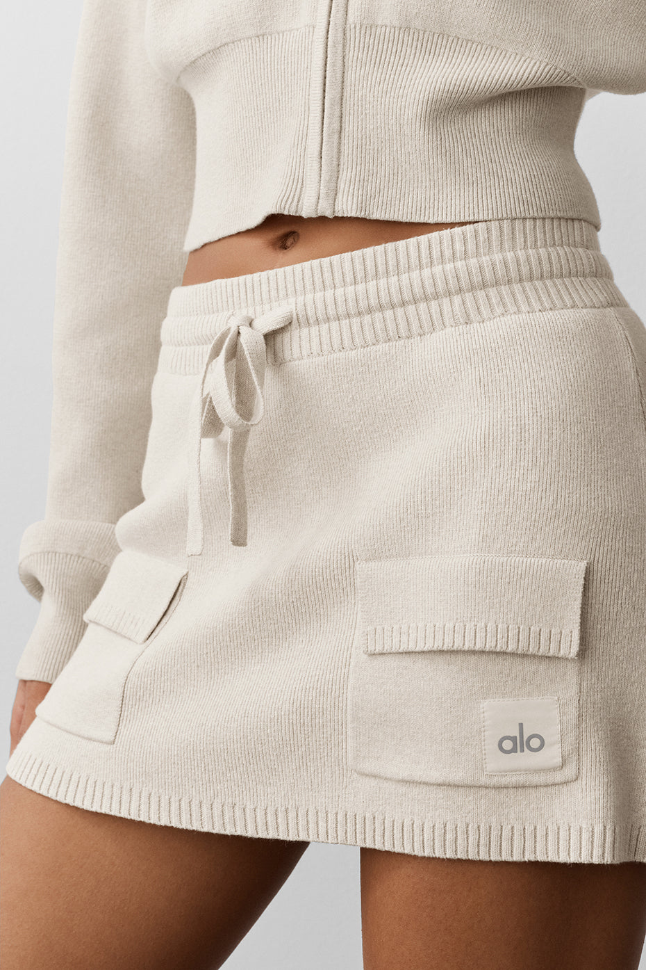Alo Yoga Scholar Knit Cargo Skirt - Oatmeal Heather