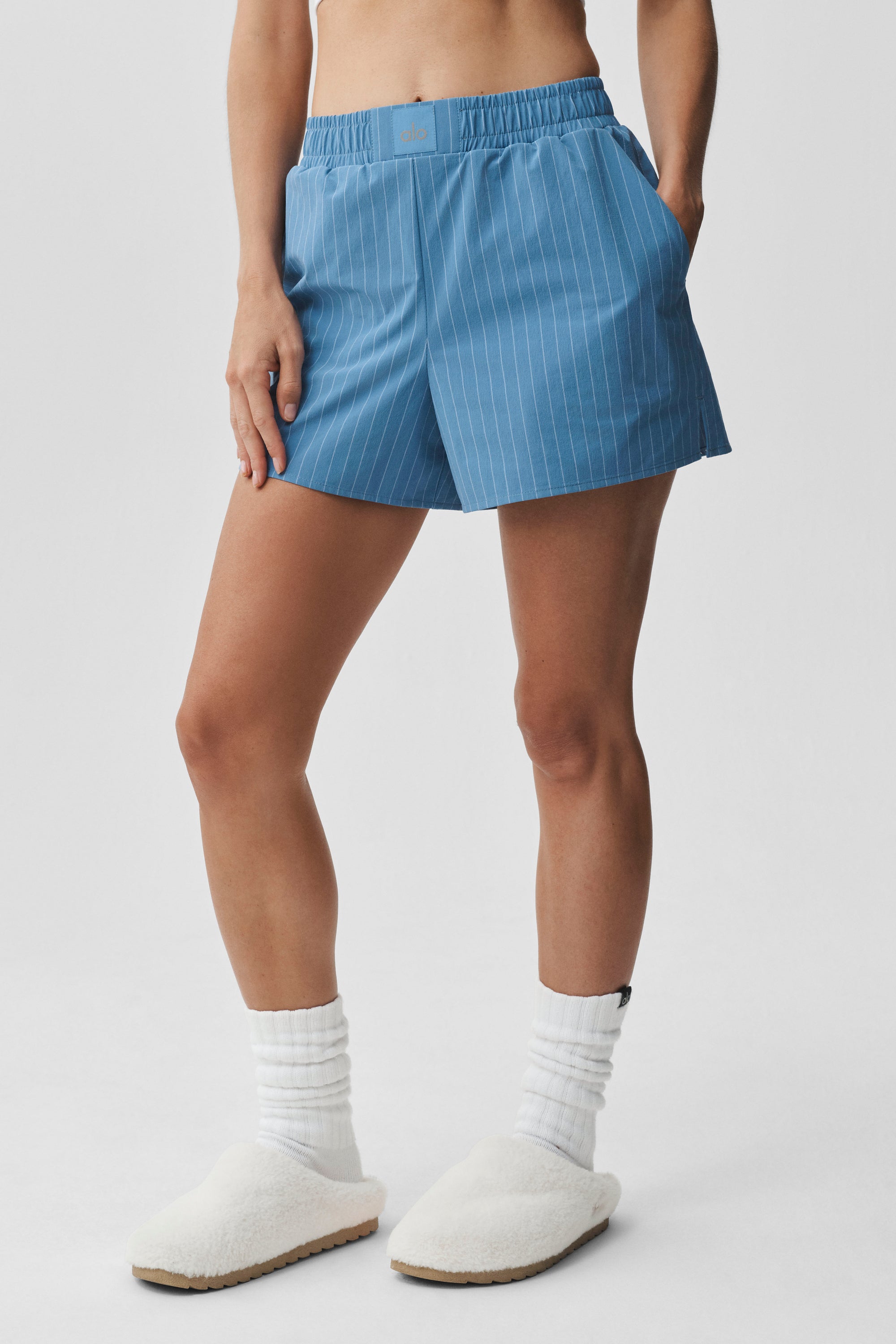 Alo Yoga Pinstripe Daylight Boxer Short - California Blue/White