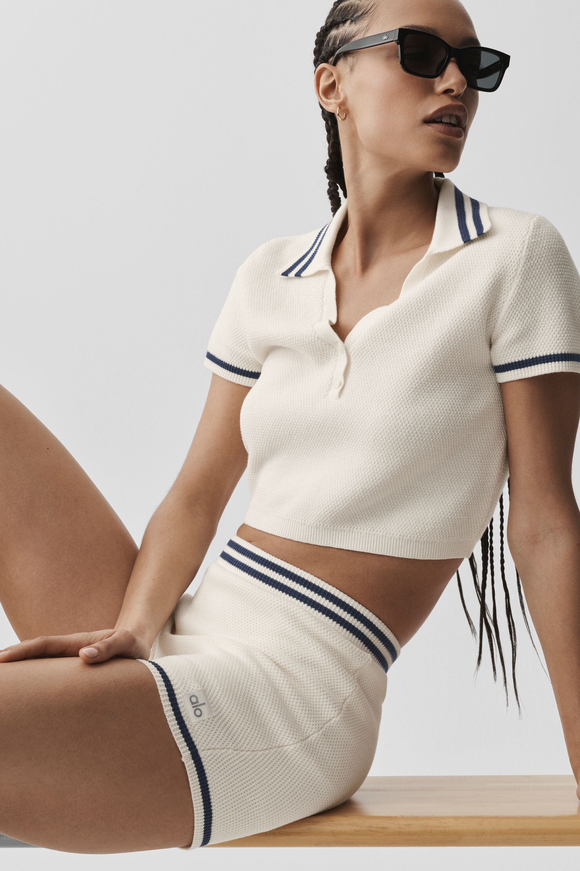 Alo Yoga Tennis Club Sweater Knit Hot Short - Ivory/Navy