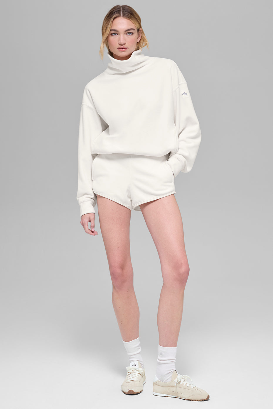 Alo Yoga Polar Fleece Retreat Short - Ivory