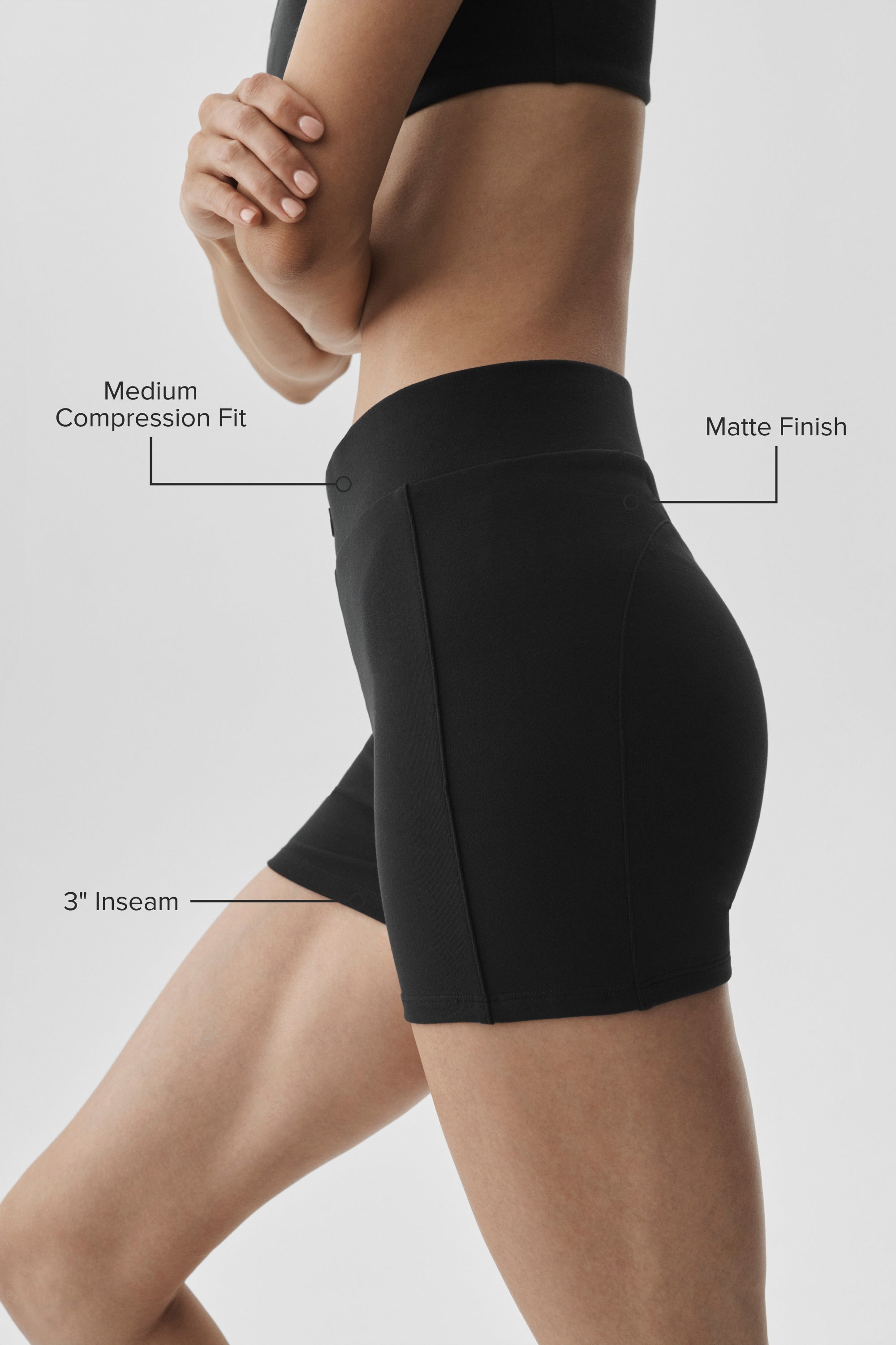 Alo Yoga 3" Airbrush High-Waist Aura Short - Black