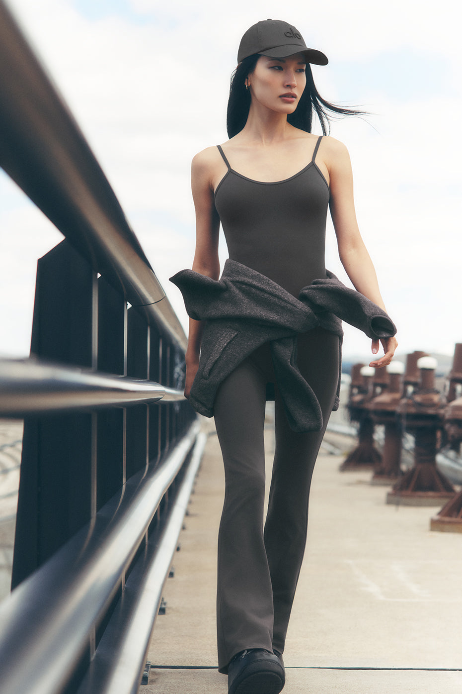 Alo Yoga Airbrush Bootcut One And Done Onesie - Anthracite